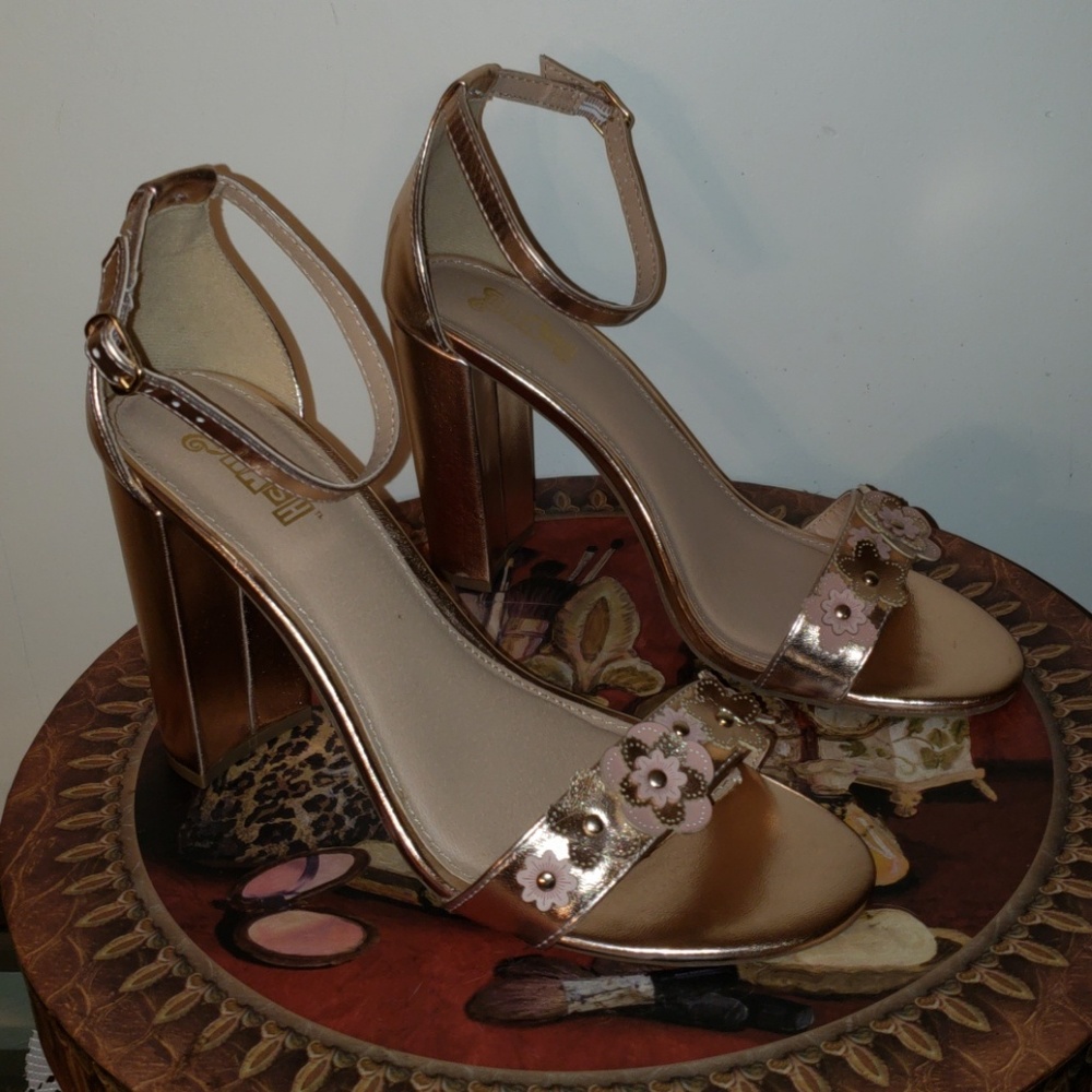 BRASH Heels - Picture 2 of 5